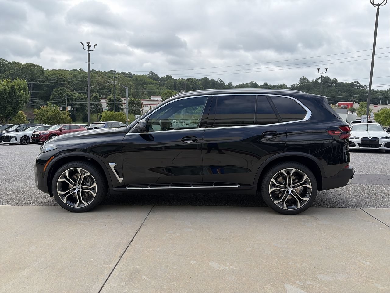 New 2026 Black Sapphire Metallic BMW xDrive40i image 5