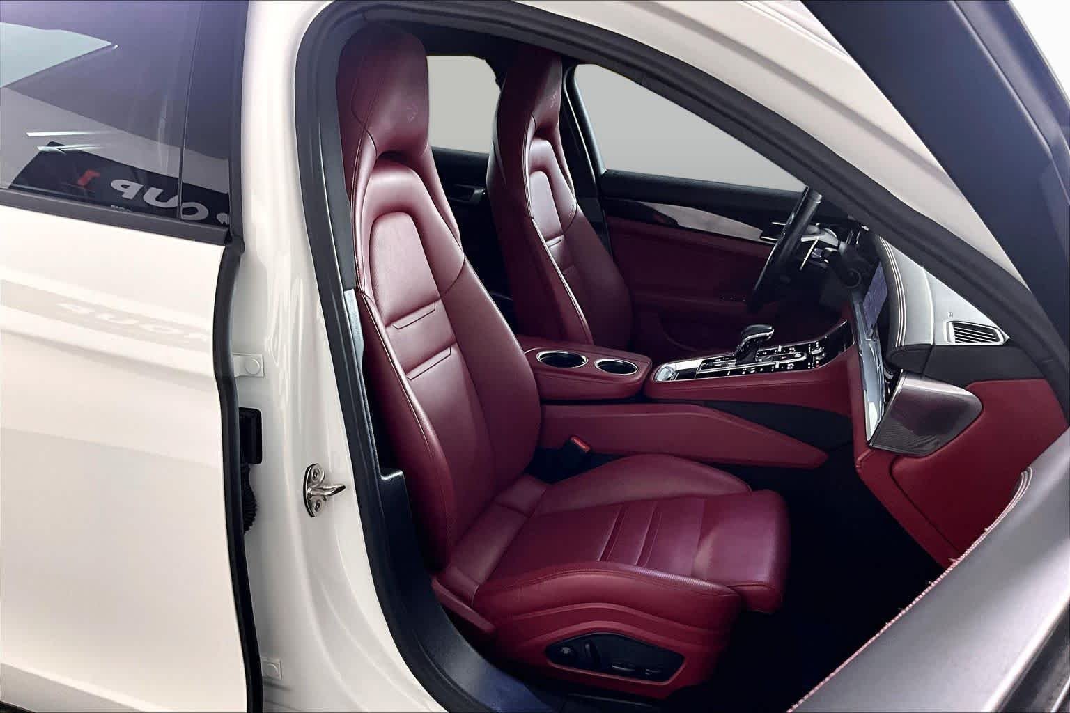 Used 2021 Carrara White Metallic Porsche 4S E-Hybrid image 9