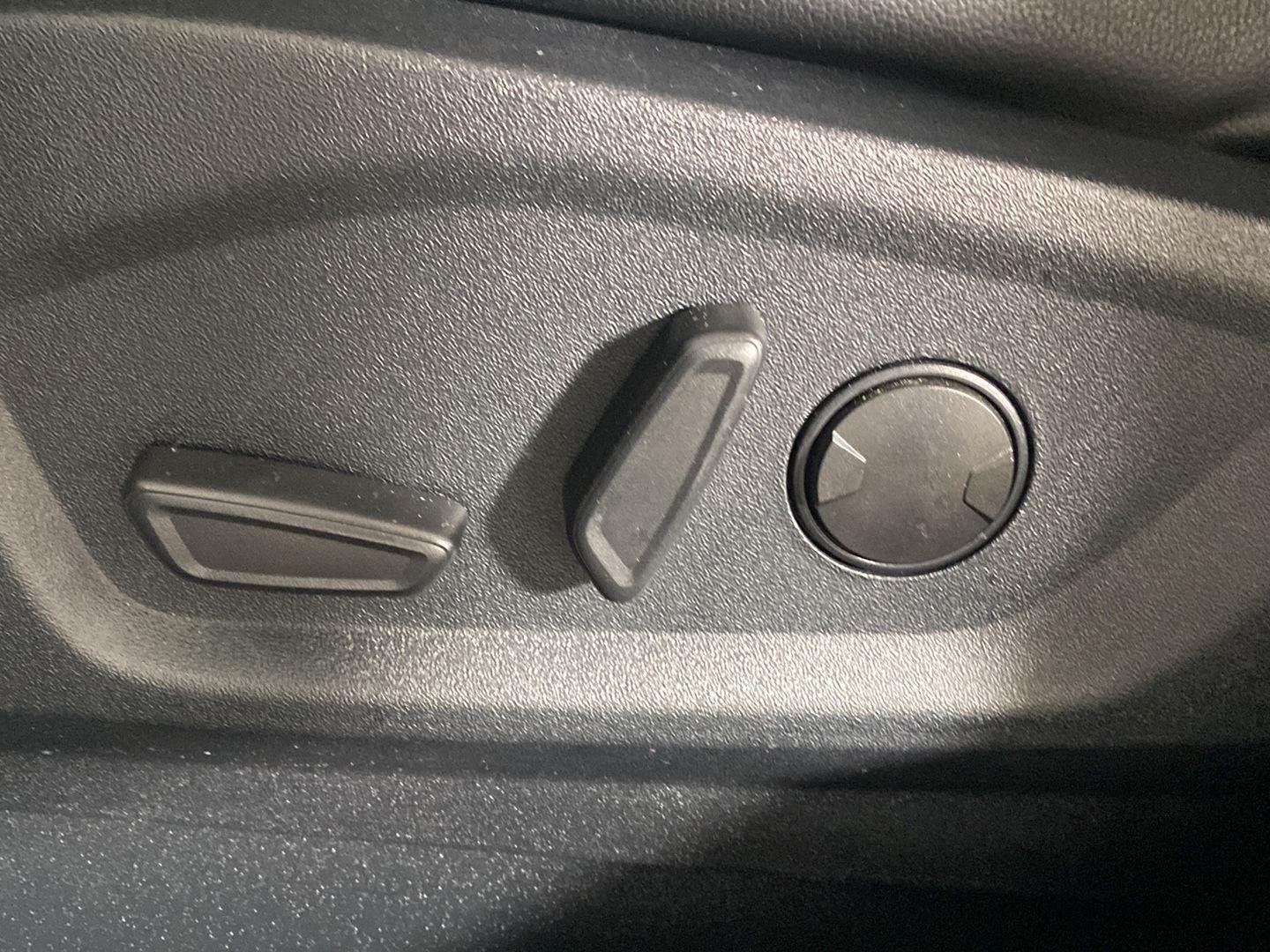 Used 2021 Blue Metallic Ford SEL image 15