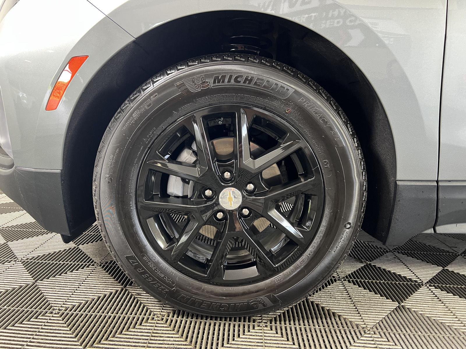 Used 2024  Chevrolet  image 30