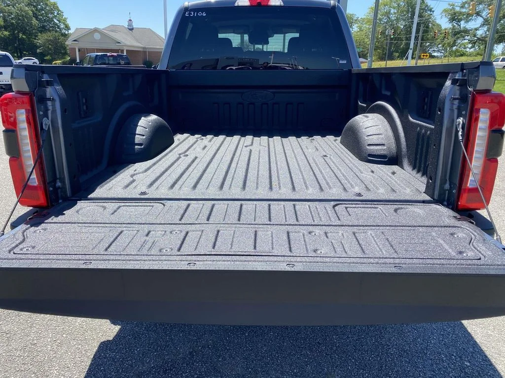 New 2026 Carbonized Gray Metallic Ford F-350® XLT image 9