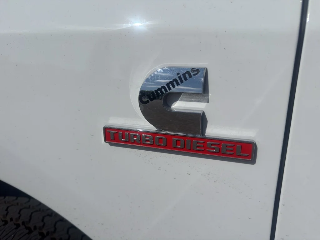 New 2026 Bright White Clear-Coat Exterior Paint RAM Laramie image 9