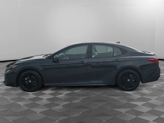 Used 2025  Toyota SE image 2