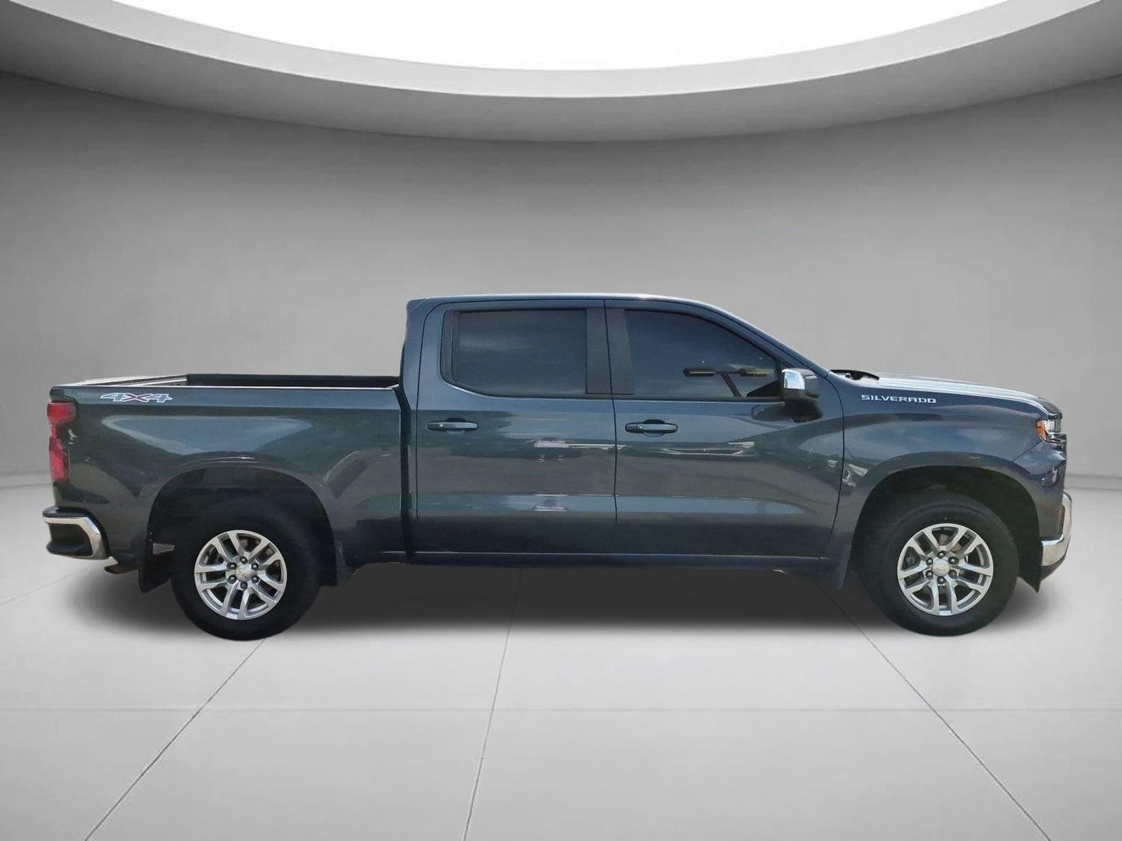 Used 2019 Shadow Gray Metallic Chevrolet LT image 6