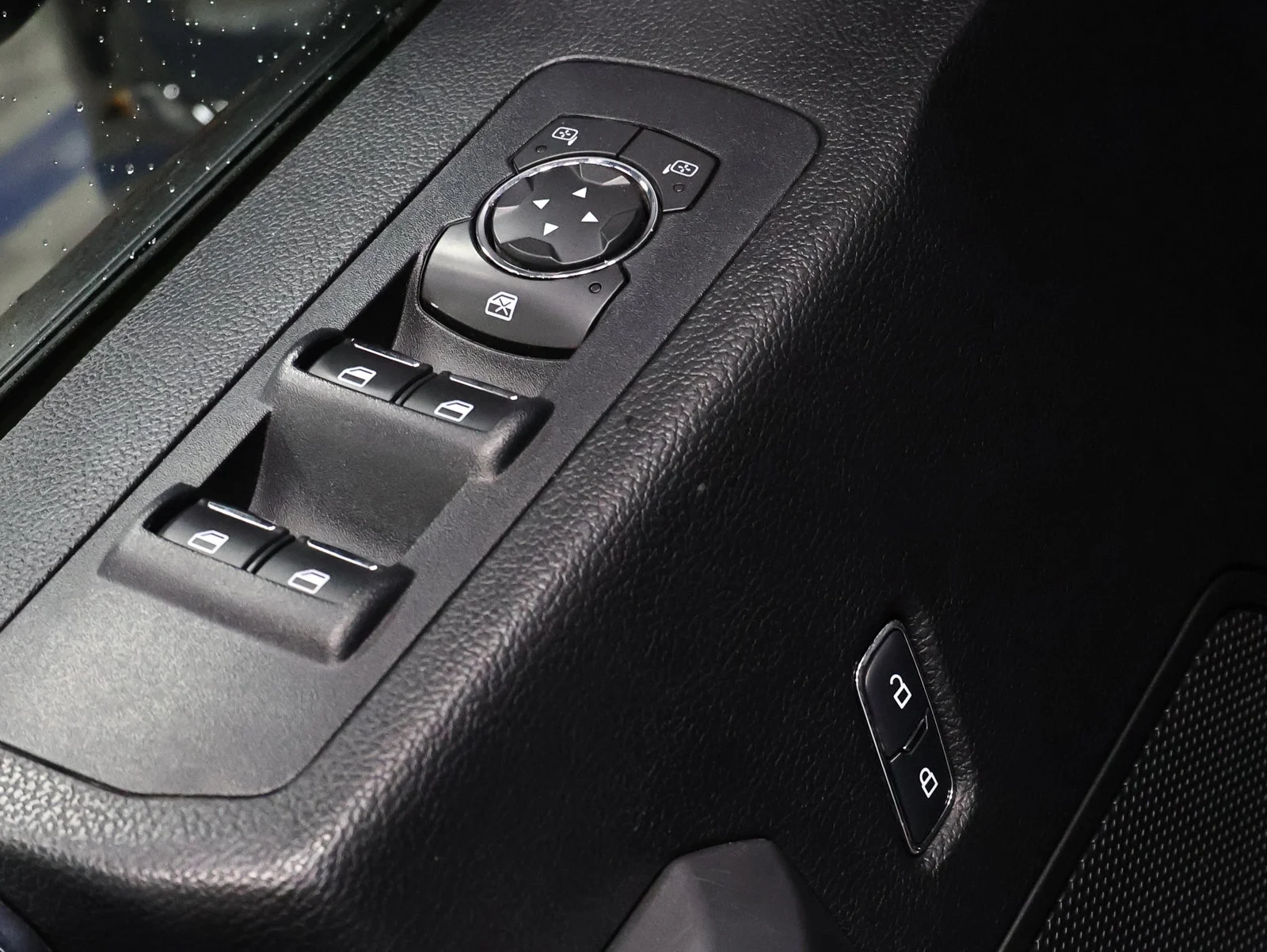 Certified Used 2018 Shadow Black Ford XLT image 22