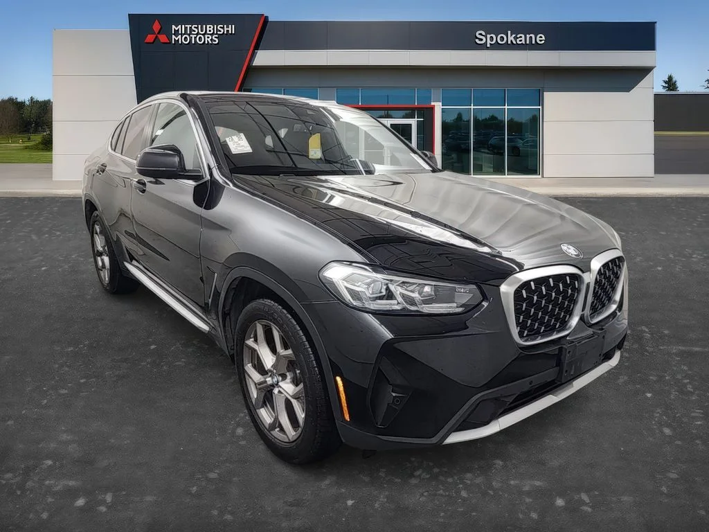 2022 BMW X4 xDrive30i's photo