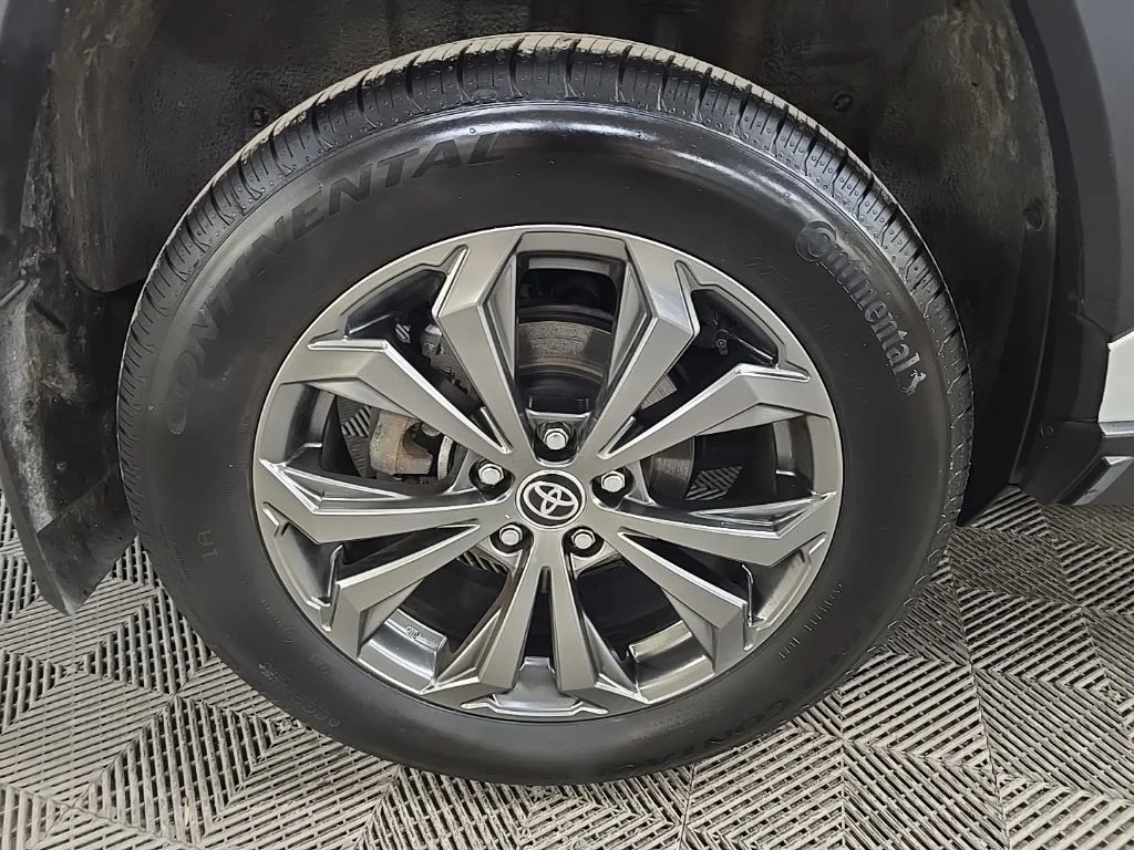 2024 Toyota RAV4 Limited - Photo 15