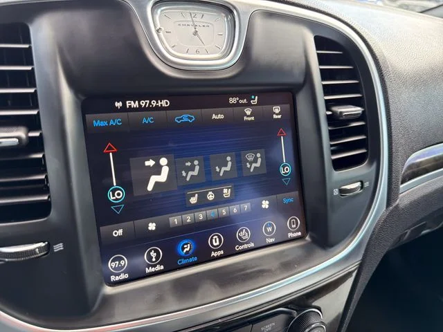 Used 2018 White Chrysler Limited image 22