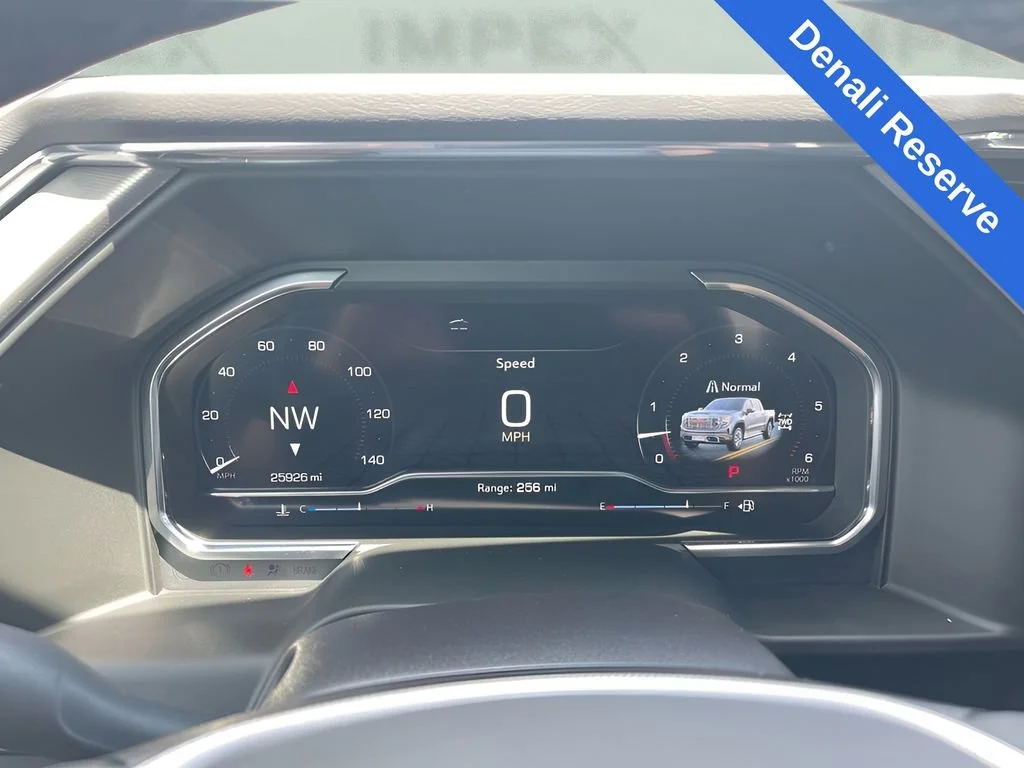Used 2024 White Frost Tricoat GMC Denali image 31