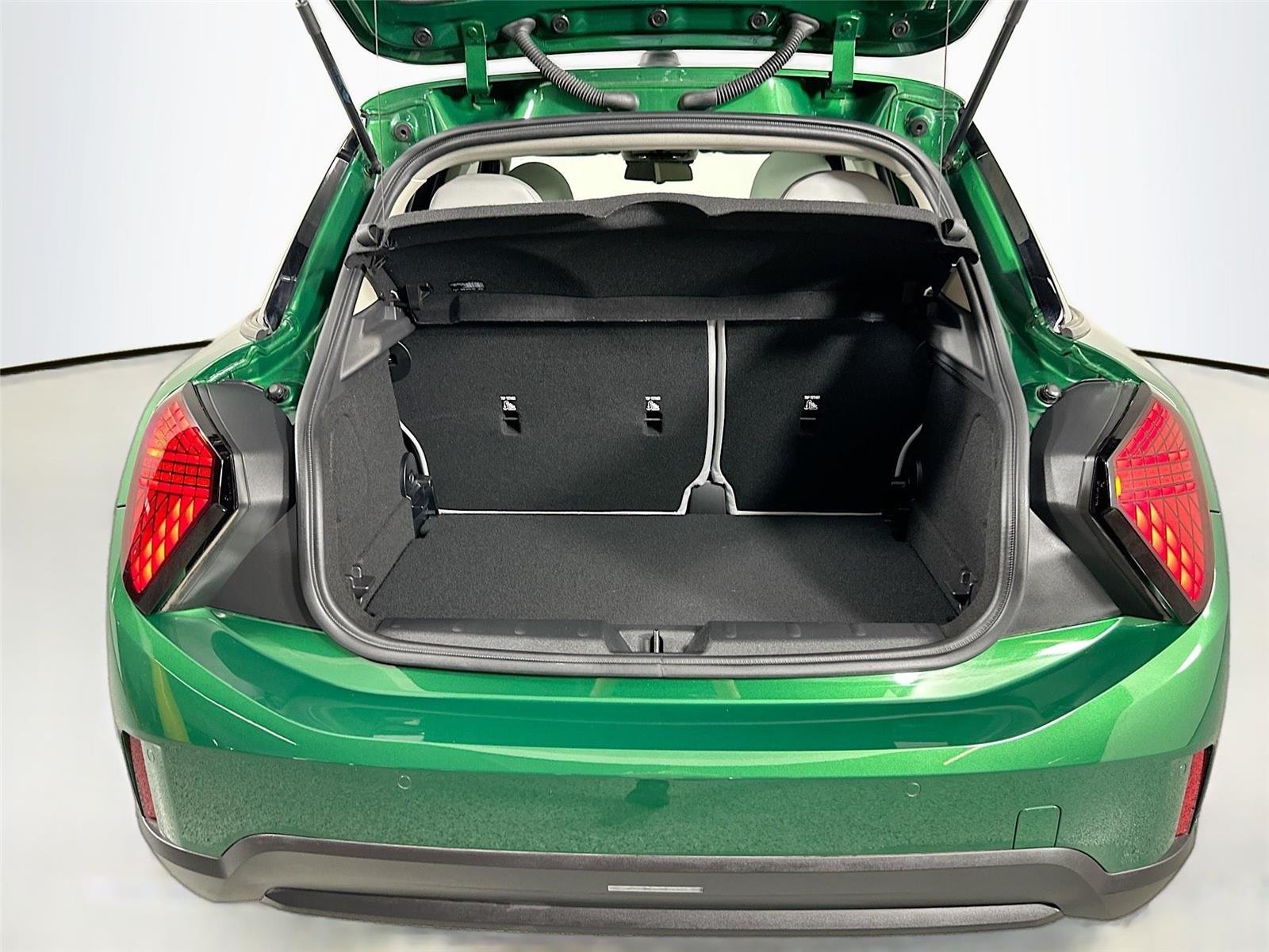 Used 2025 British Racing Green IV Metallic MINI Cooper S image 26