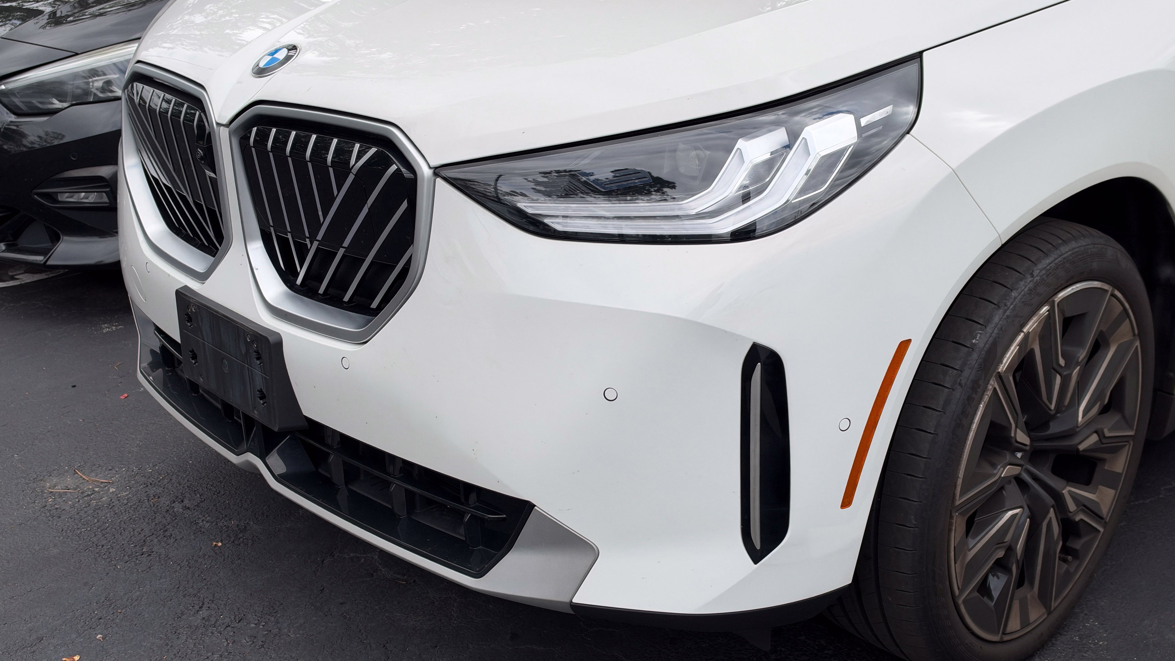 Certified Used 2026 Alpine White BMW 30 xDrive image 11