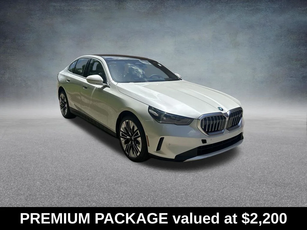 Used 2026 White BMW xDrive40 image 2