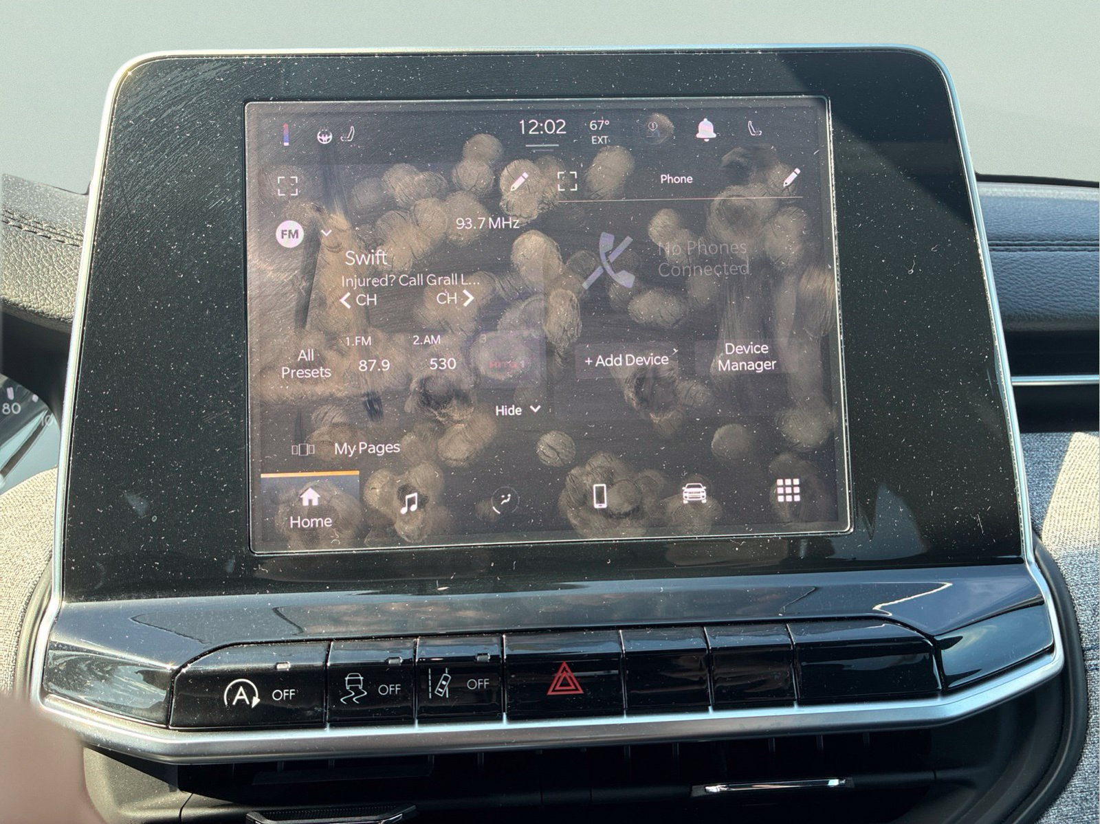 Used 2025 Silver Jeep Latitude image 17