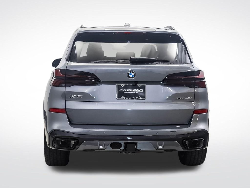 New 2026 Gray Metallic BMW xDrive40i image 4