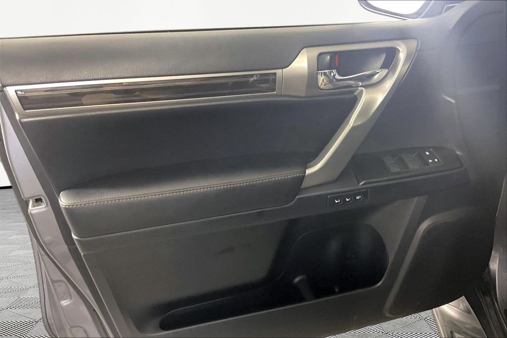Used 2022 Gray Lexus 460 Luxury image 19
