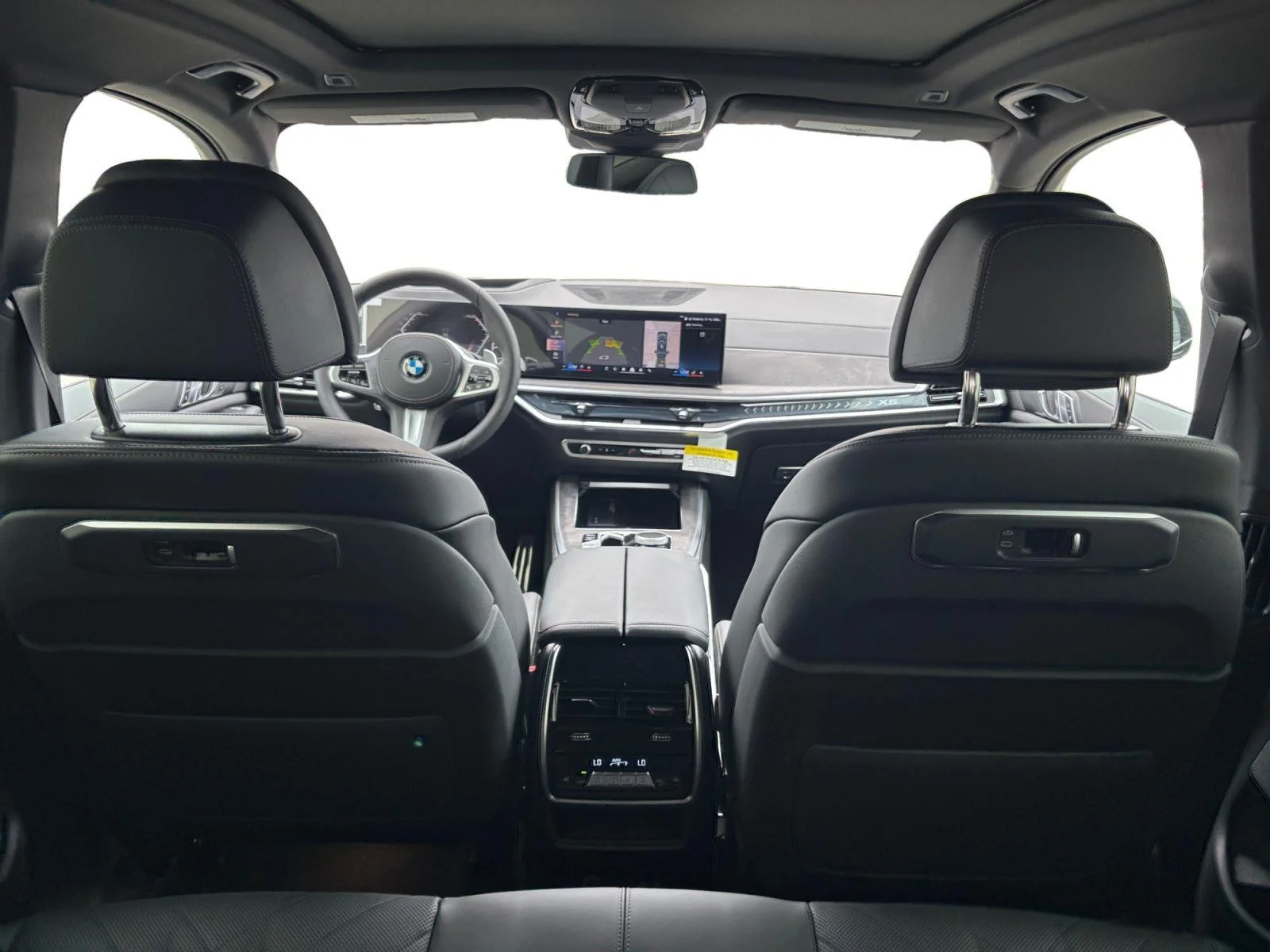 Used 2026 Skyscraper Grey Metallic BMW xDrive40i image 15