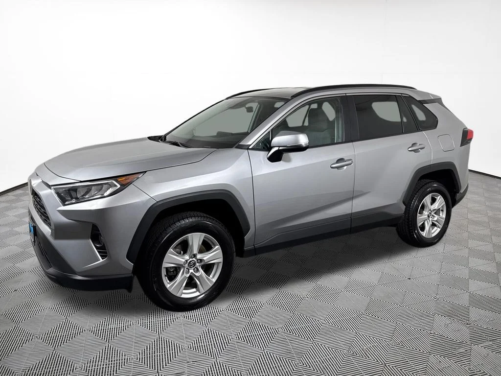 Used 2020 Silver Sky Metallic Toyota XLE image 2