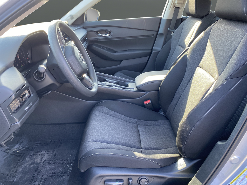 New 2026 Solar Silver Metallic Honda SE image 8