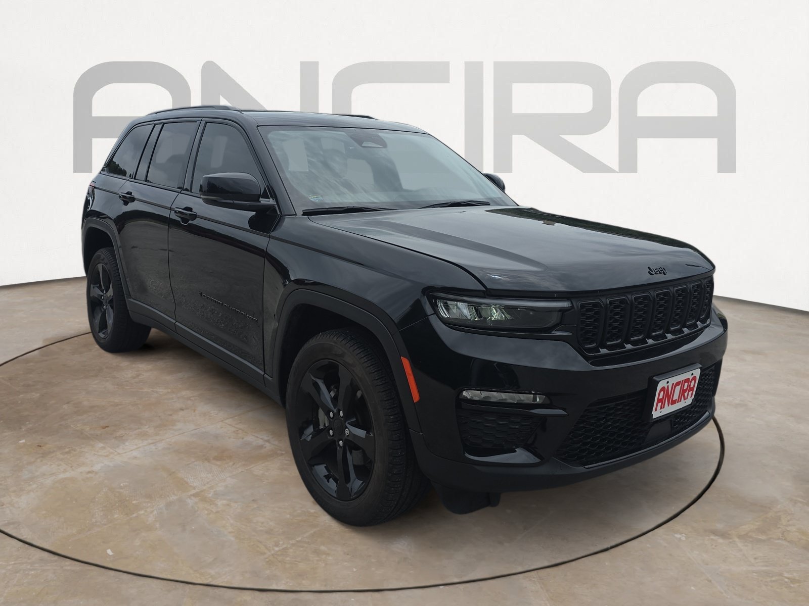 Used 2023 Diamond Black Crystal Pearlcoat Jeep Limited image 3