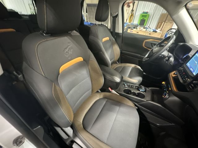 Used 2023 White Ford Badlands image 32