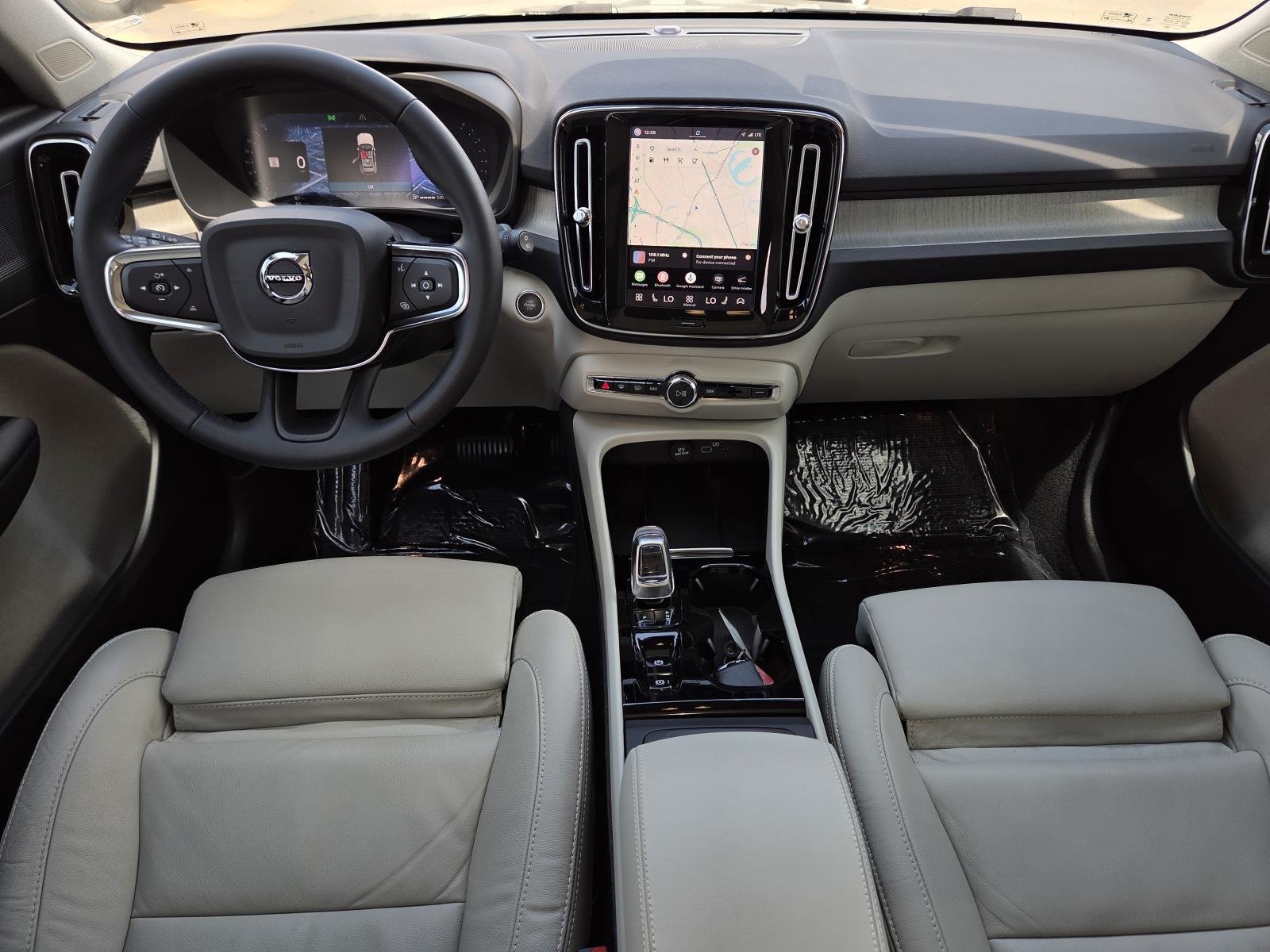 Used 2023 Sage Green Metallic Volvo Plus Bright Theme image 15