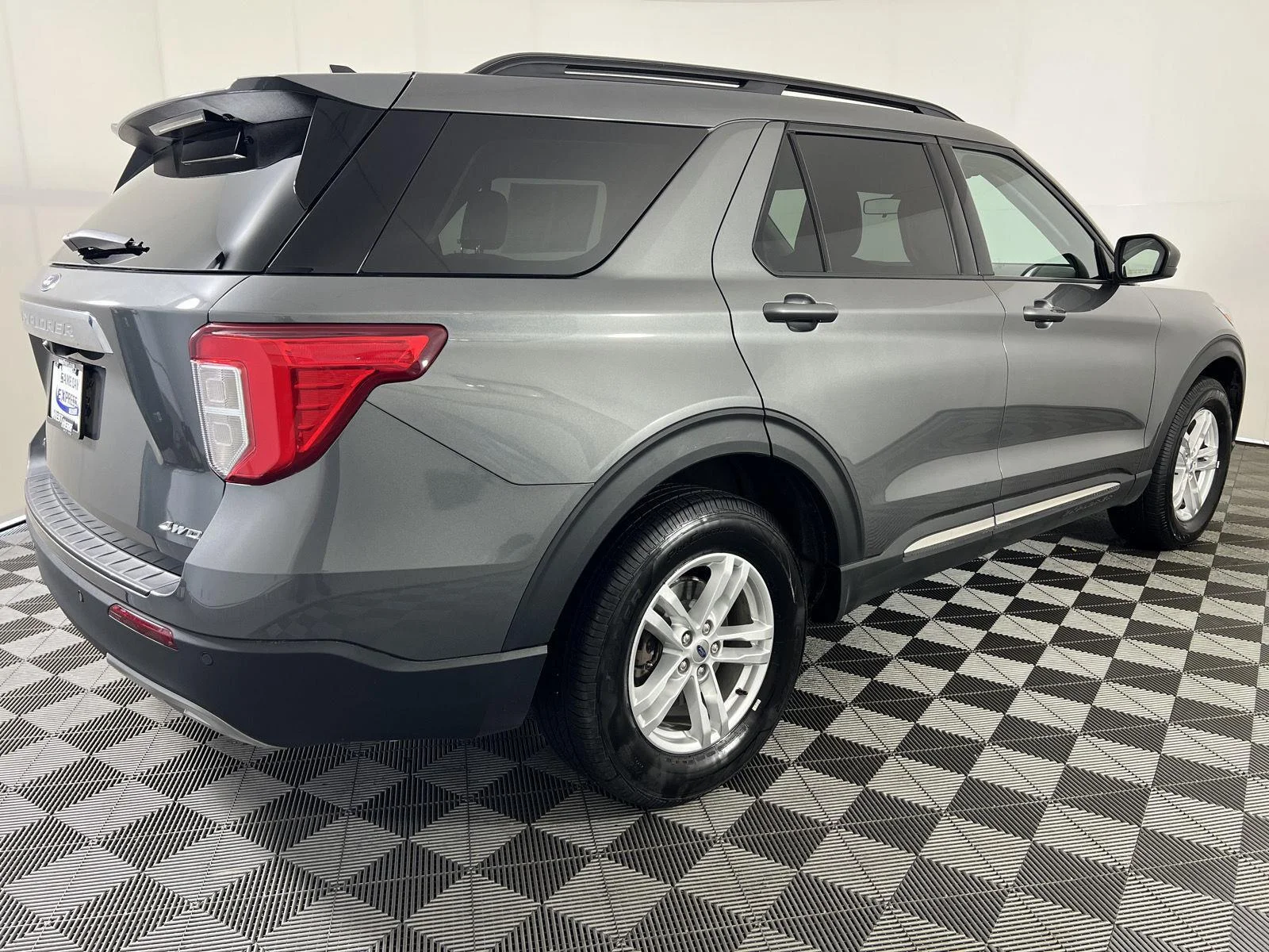 Used 2023 Carbonized Gray Ford XLT image 3