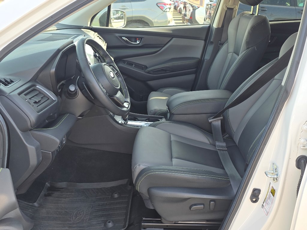 Used 2023 Crystal White Pearl Subaru Onyx Edition image 36