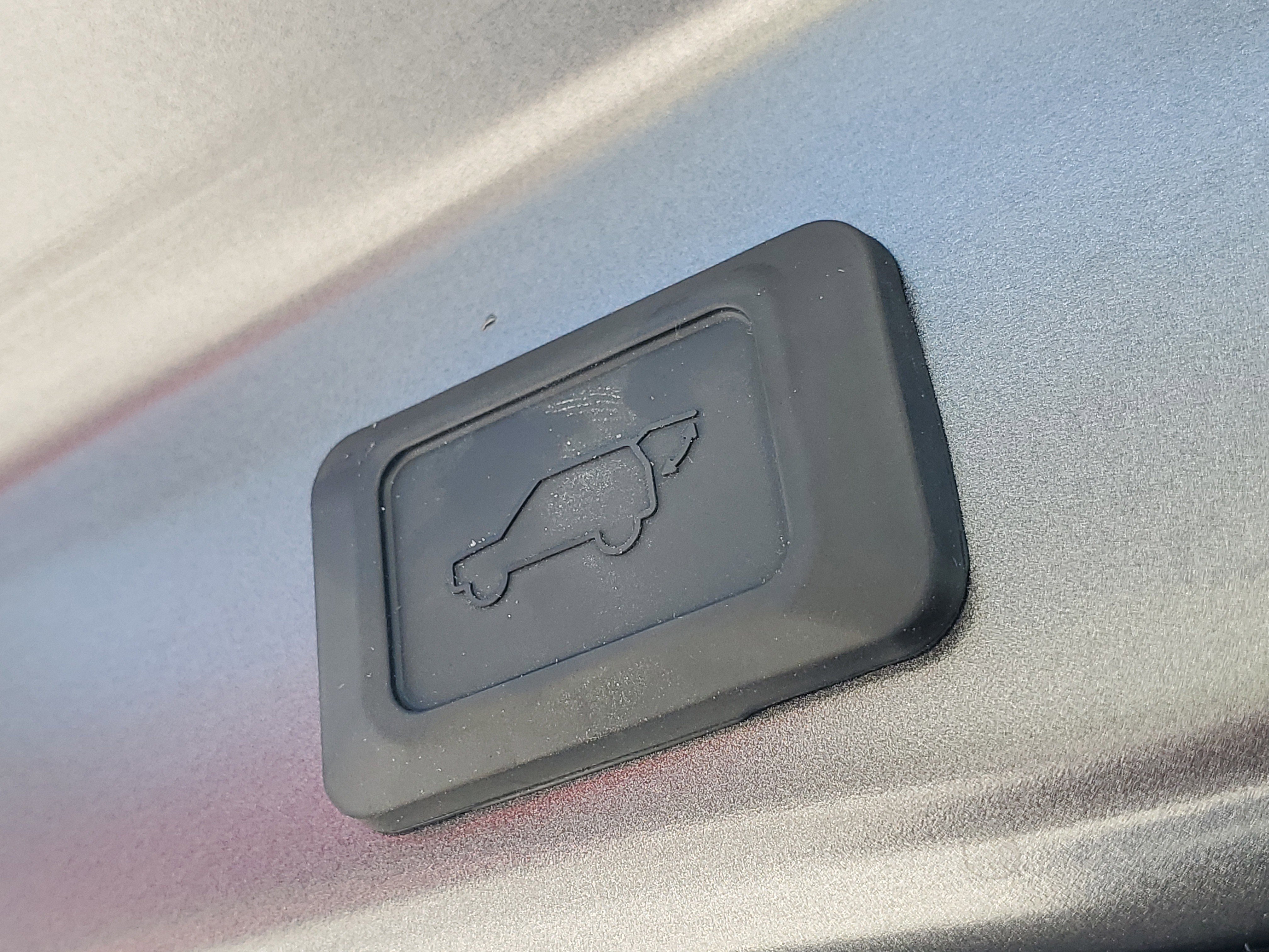 Used 2025 Magnetic Gray Metallic Toyota XLE image 10