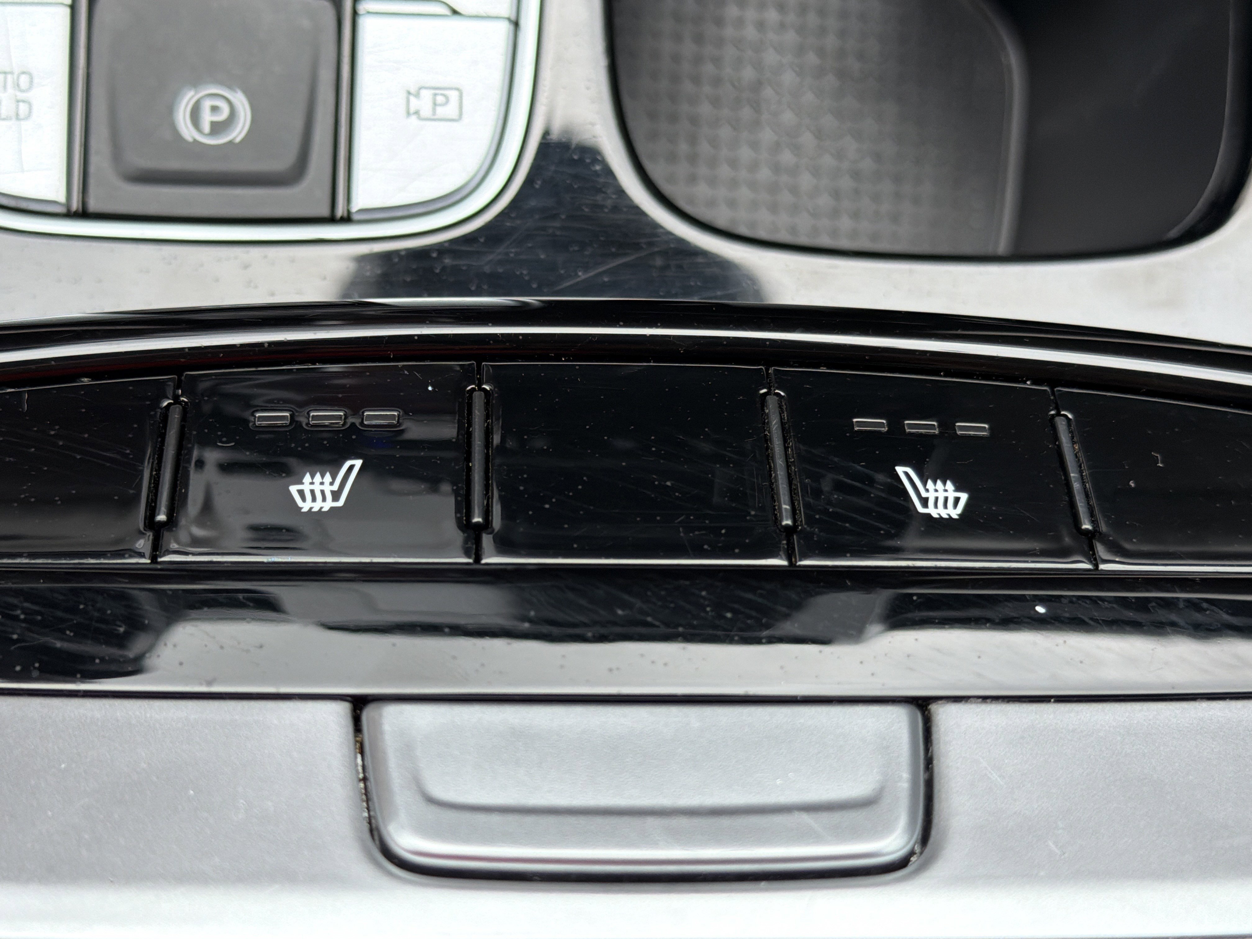 Used 2024 Dark Gray Metallic Hyundai SEL image 8