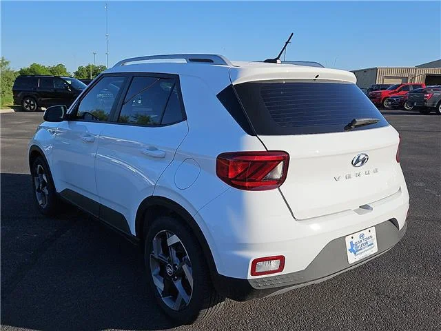 New 2026 Lunar White w/Black Roof Hyundai SEL image 3