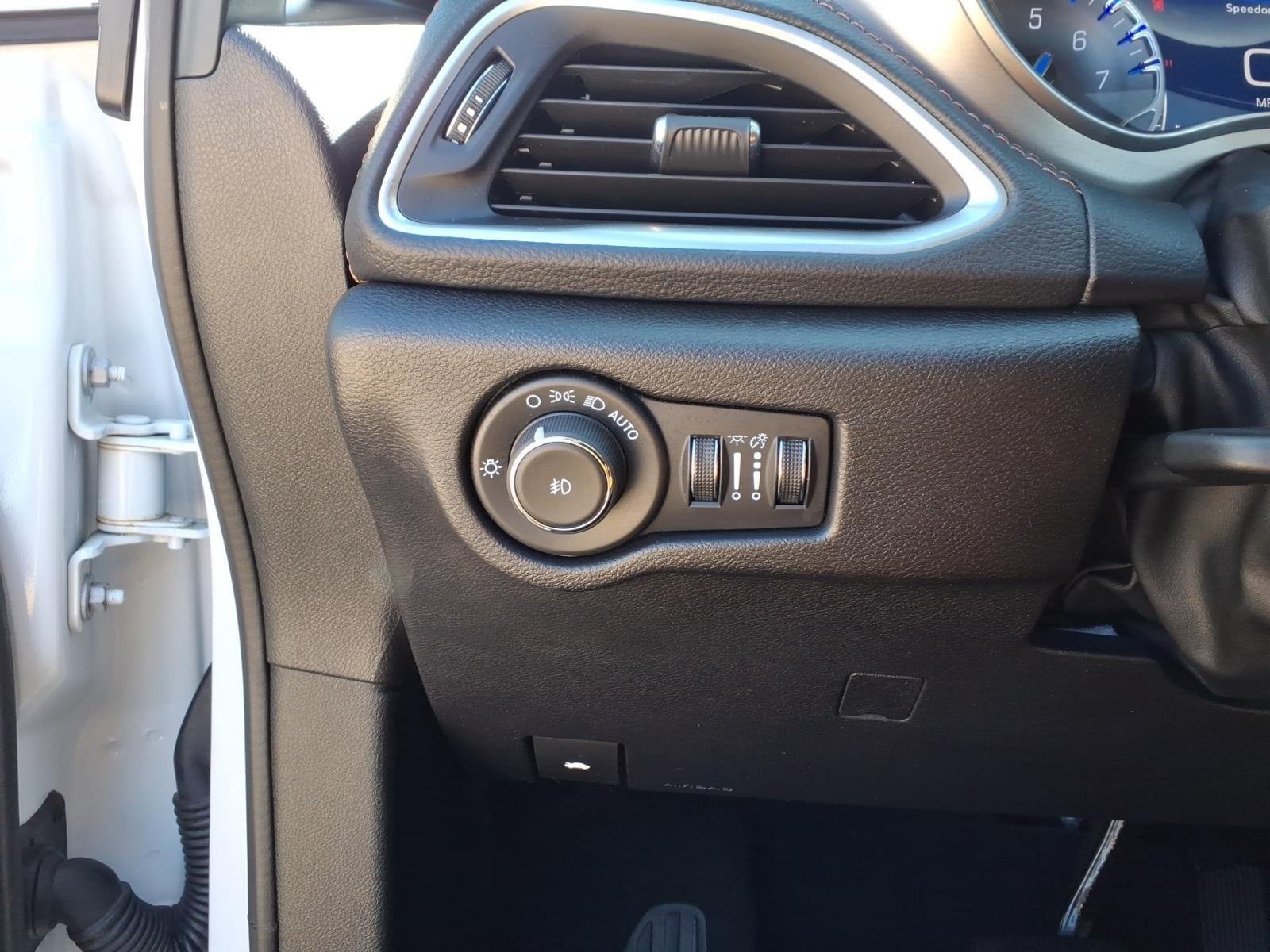 2024 Chrysler Pacifica Pinnacle - Photo 18
