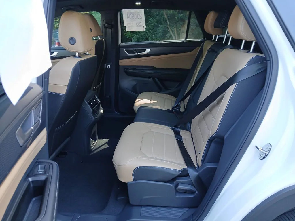 New 2026 White Volkswagen 2.0T SEL R-Line Black image 25