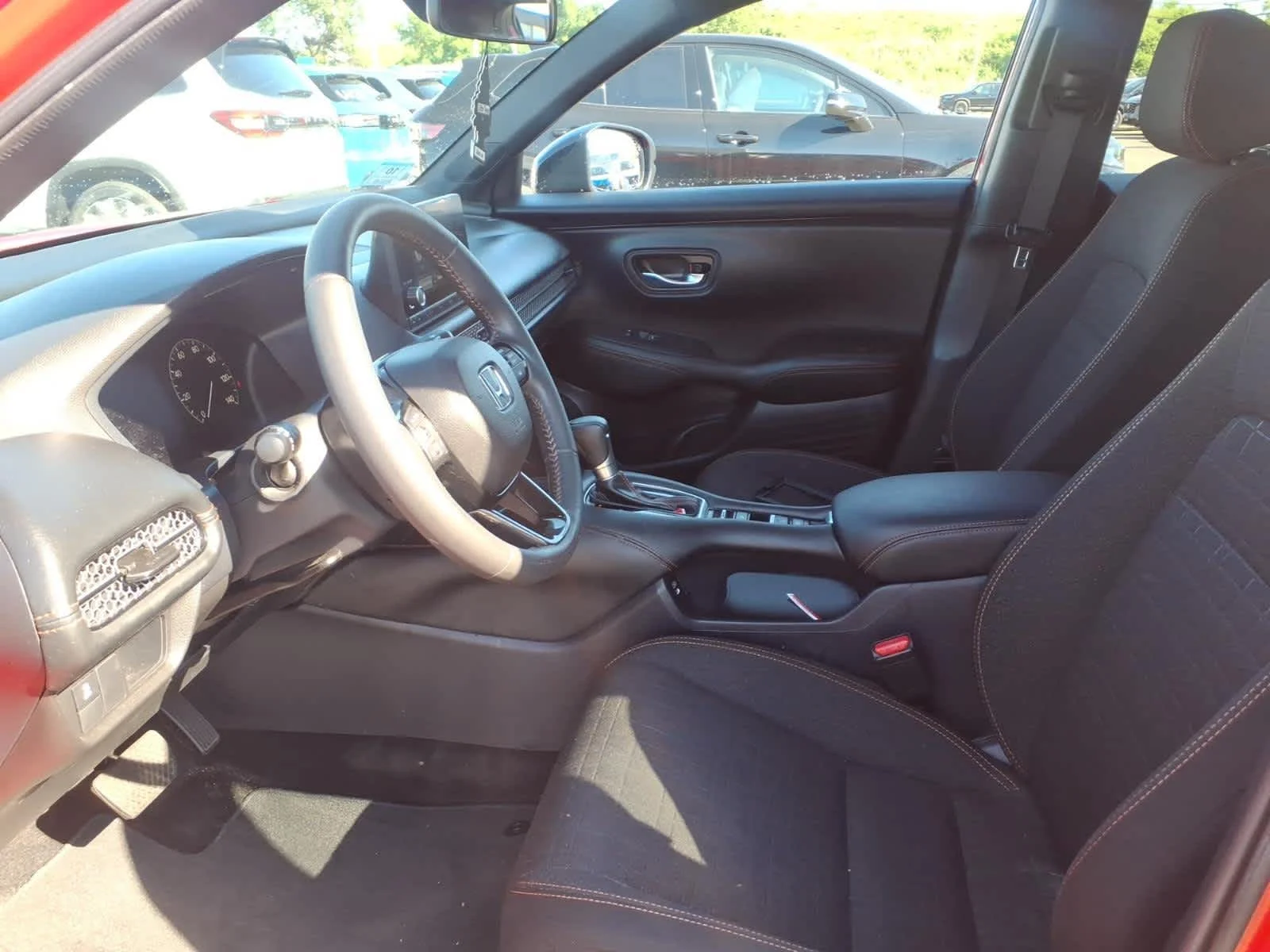 2025 Honda HR-V Sport - Photo 17