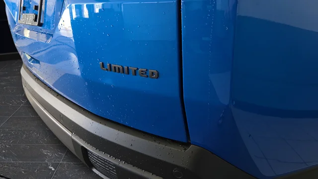 New 2026 Hydro Blue Pearl-Coat Exterior Paint Jeep Limited image 39