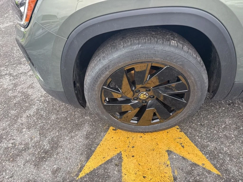 2026 Volkswagen Atlas Cross Sport SE w/Tech - Photo 9