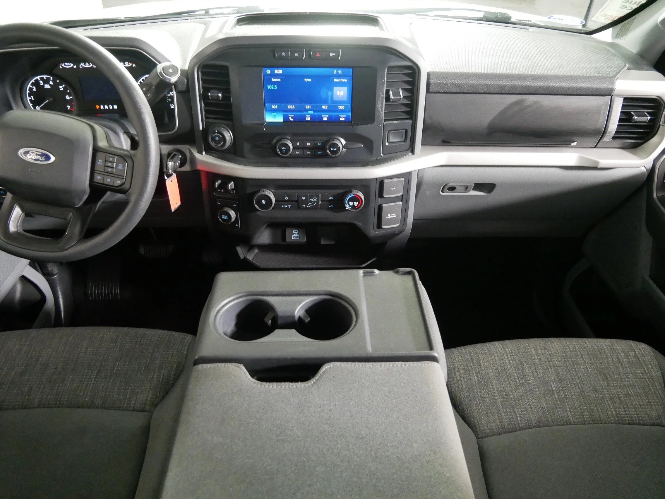 Used 2022 Space White Metallic Ford XLT image 10