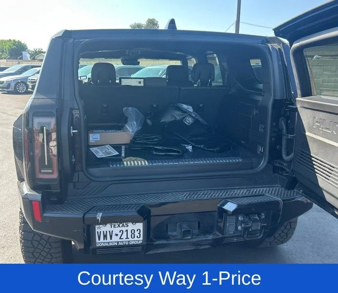 Used 2024 Black GMC 2X image 6