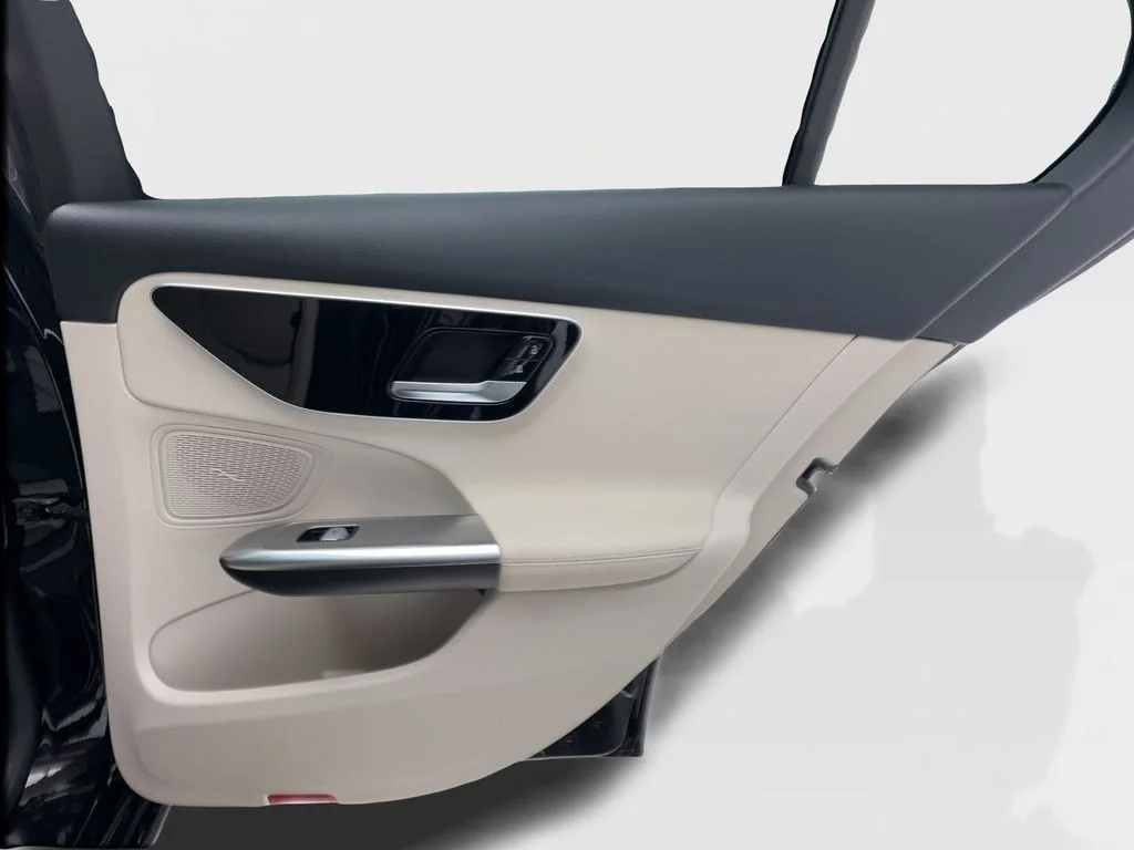 Used 2023 Black Mercedes-Benz C 300 image 27