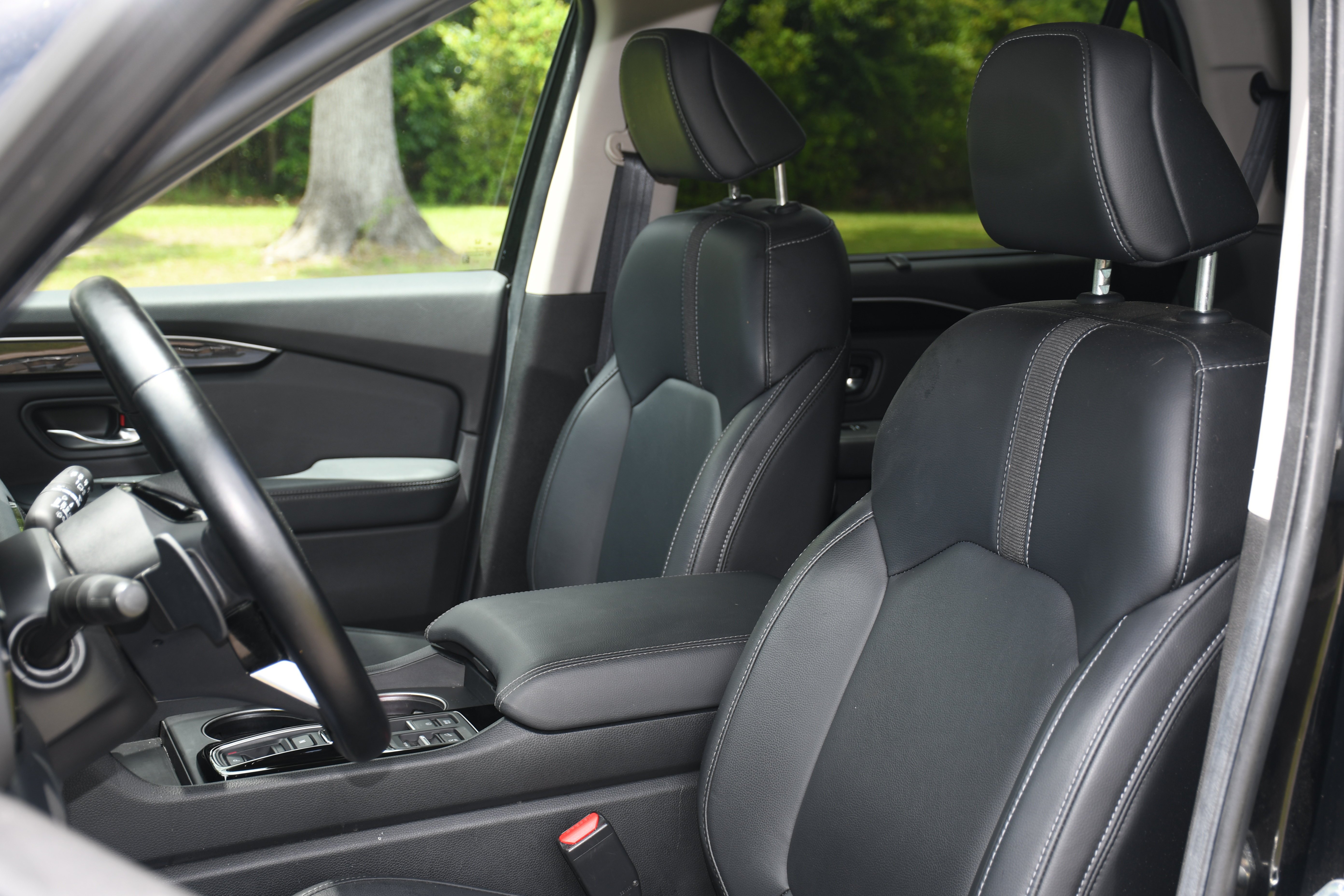 Used 2025 Black Honda EX-L image 12