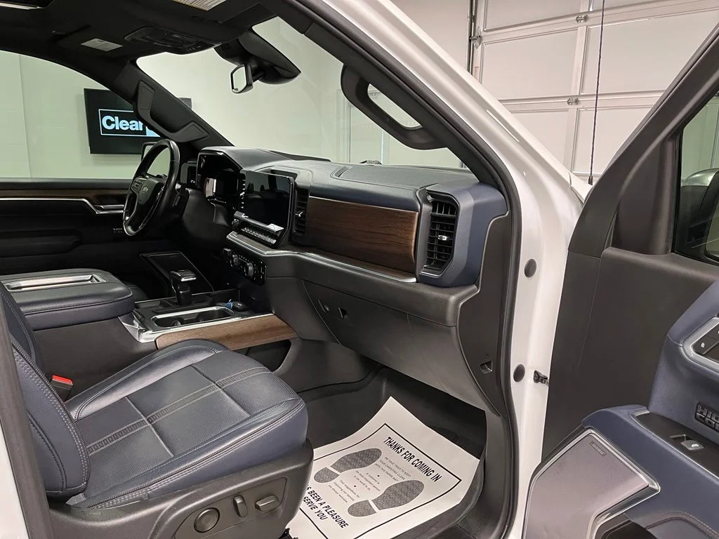 Used 2022 Beige Chevrolet High Country image 57