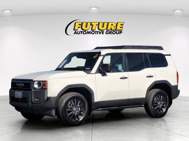 Used 2024 White Toyota Base image 5