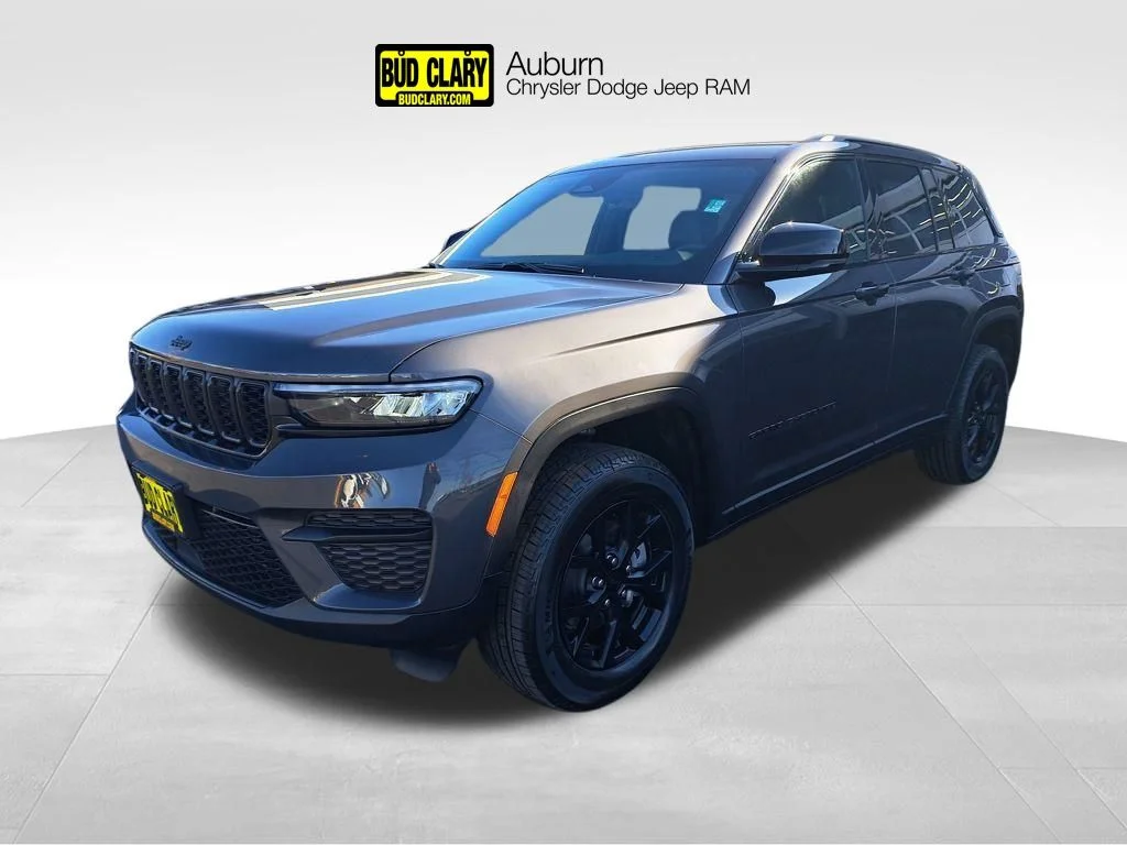 2025 Jeep Grand Cherokee Altitude X 4x4's photo