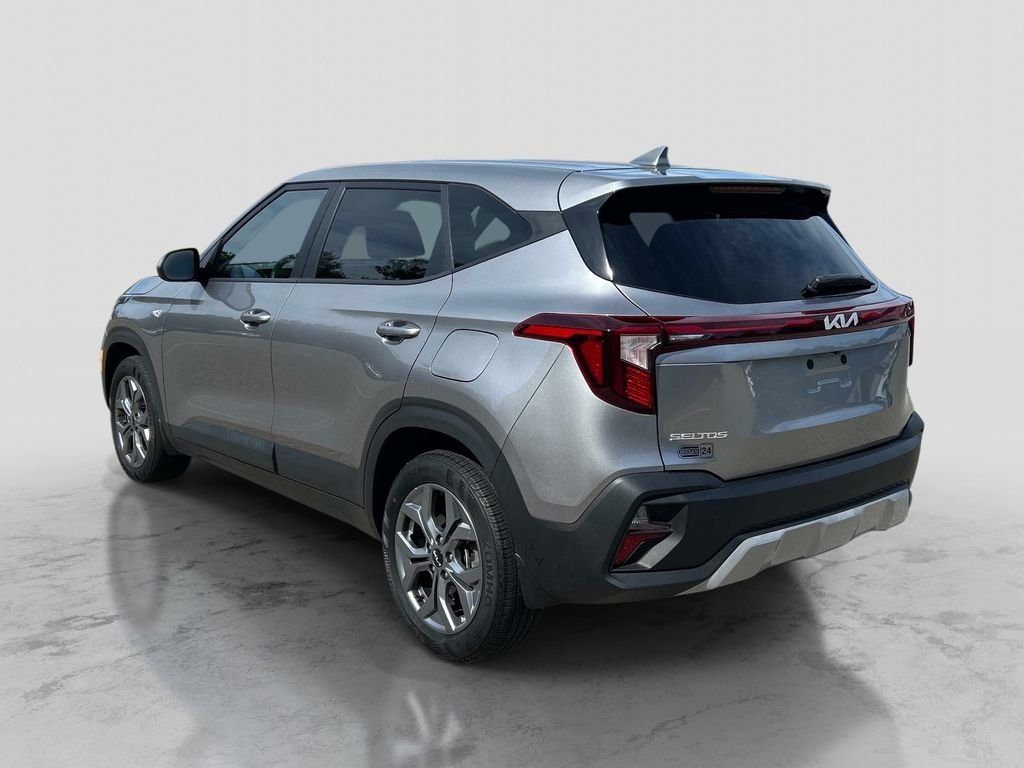 Used 2024 Gray Kia LX image 3
