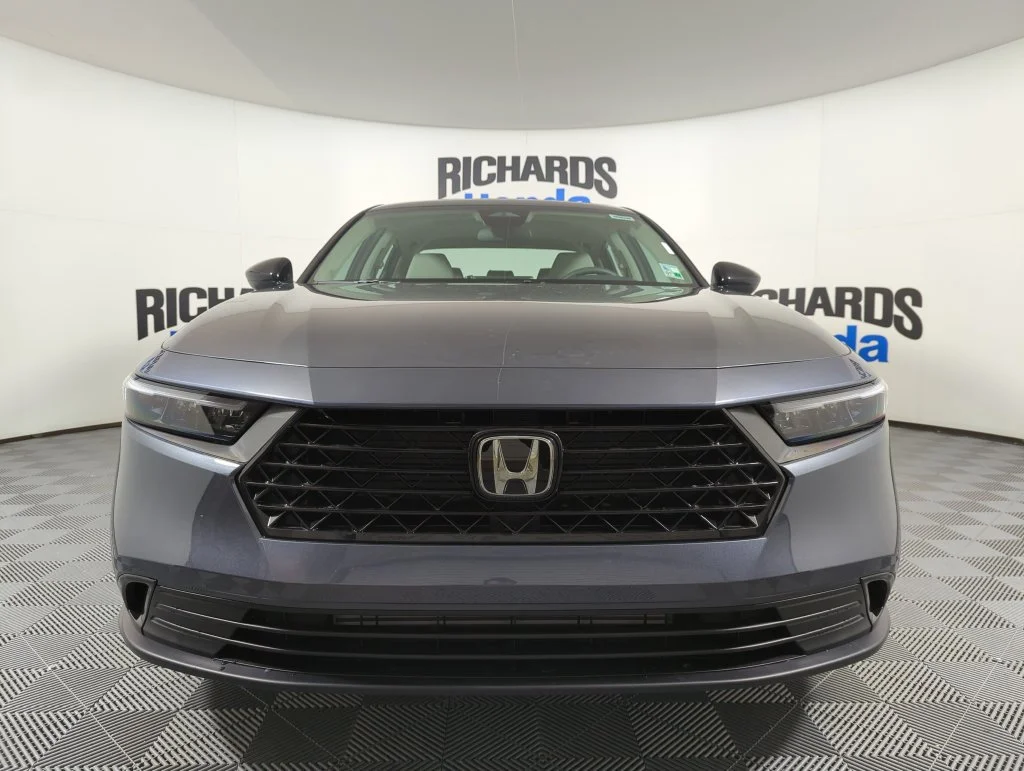 New 2026 Meteorite Gray Metallic Honda SE image 8