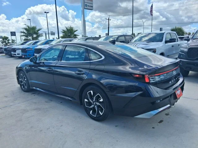 Used 2024 Blue Hyundai SEL image 5