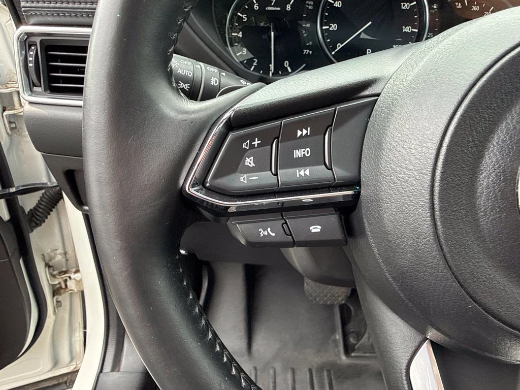 Used 2021 White Mazda Grand Touring Reserve image 27