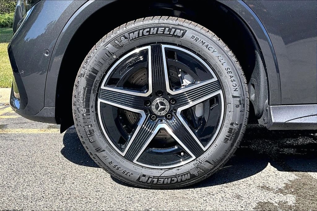 New 2027 Graphite Grey Metallic Mercedes-Benz GLC 300 image 12