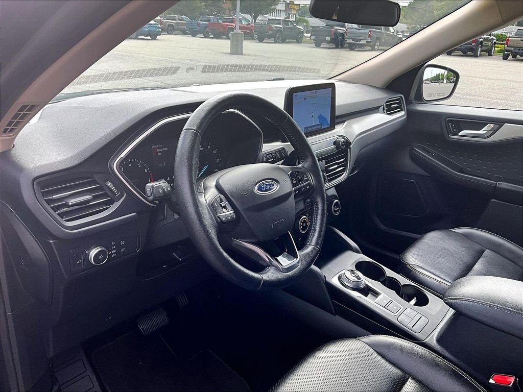 Used 2020 Black Ford SEL image 8