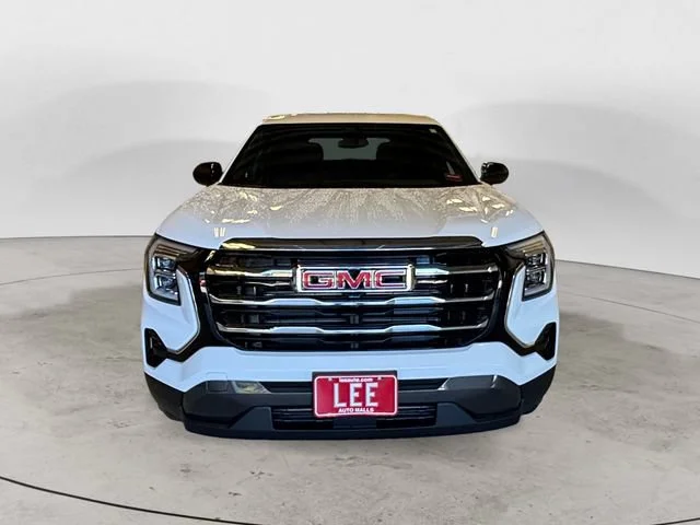 New 2027 Summit White GMC Elevation image 9