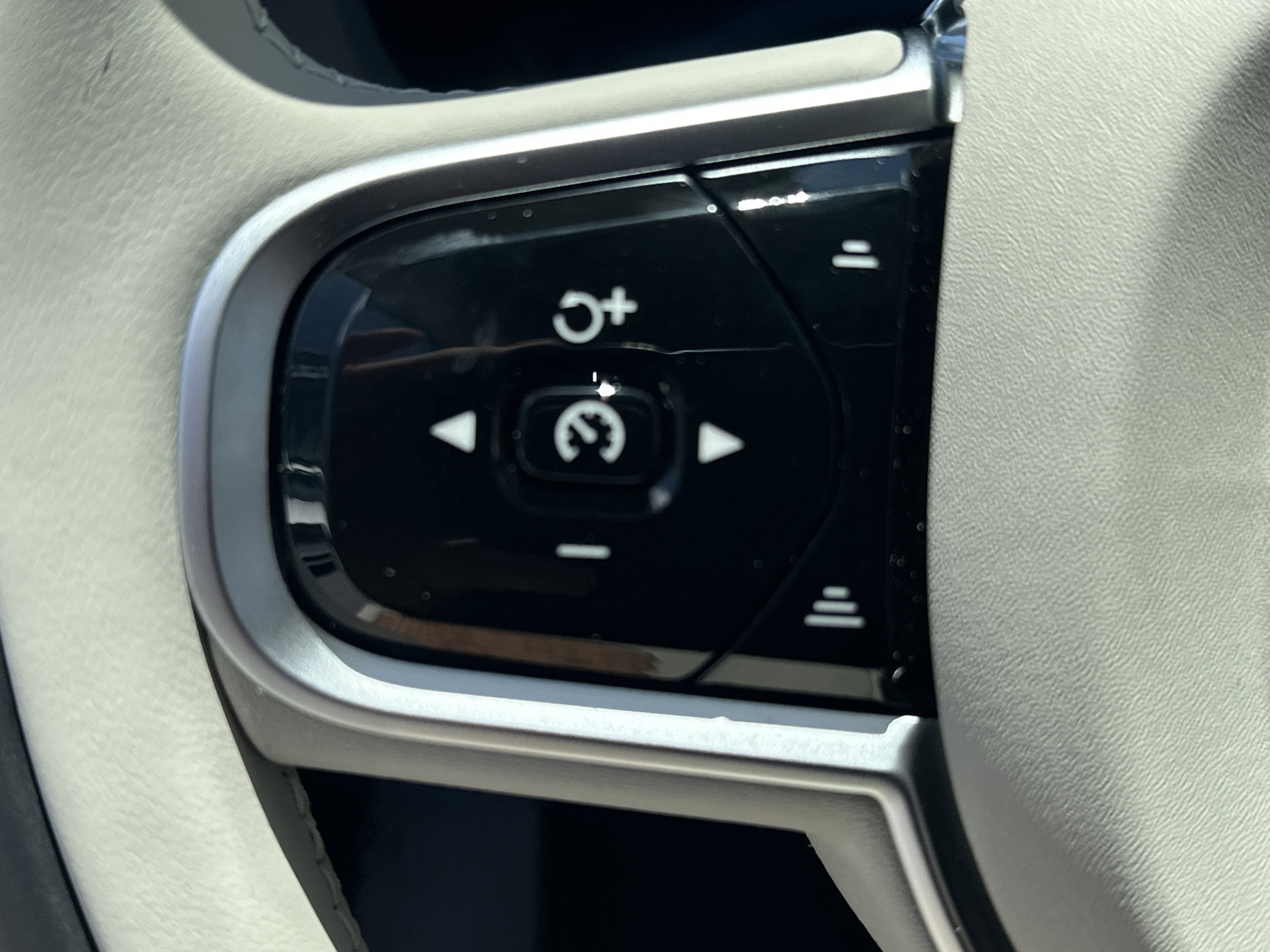 New 2026  Volvo Ultra image 23